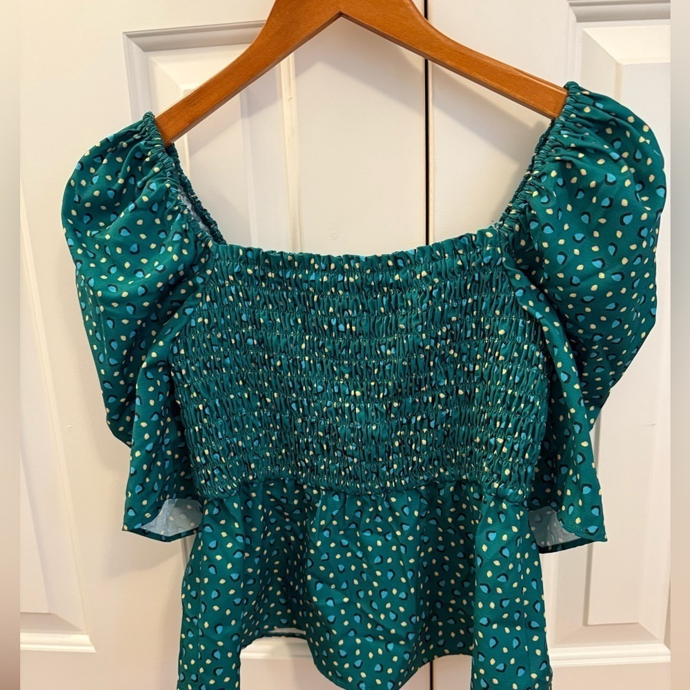 CROSBY by Mollie Burch Smocked Top with Puff Sleeves Size Small - Picture 3 of 10